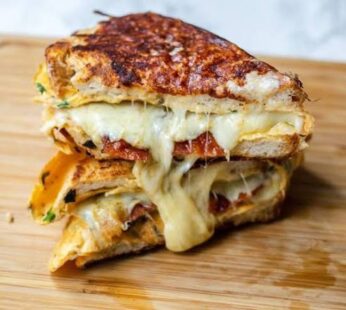 Cheese Bread Omlete | Empire Food | @6-10